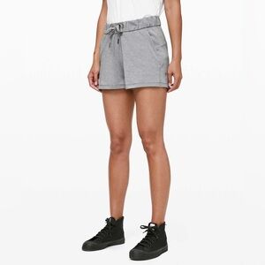 Lululemon Heathered Slate Gray On The Fly Athletic Drawstring Shorts Women 4